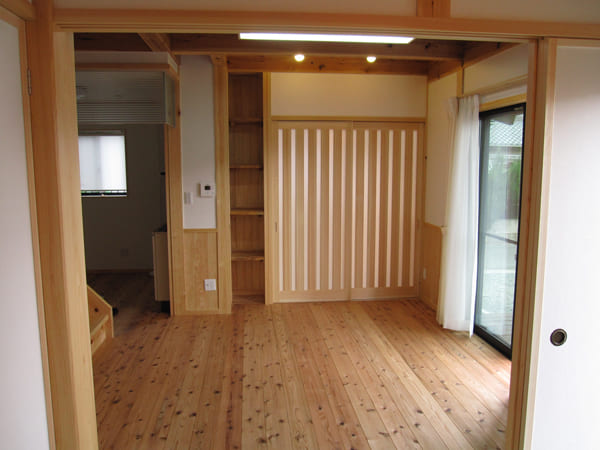 自然素材で頑丈な狭小住宅：愛知県豊川市（約26坪）